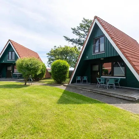 An Der Steilkueste Finnhuette 04